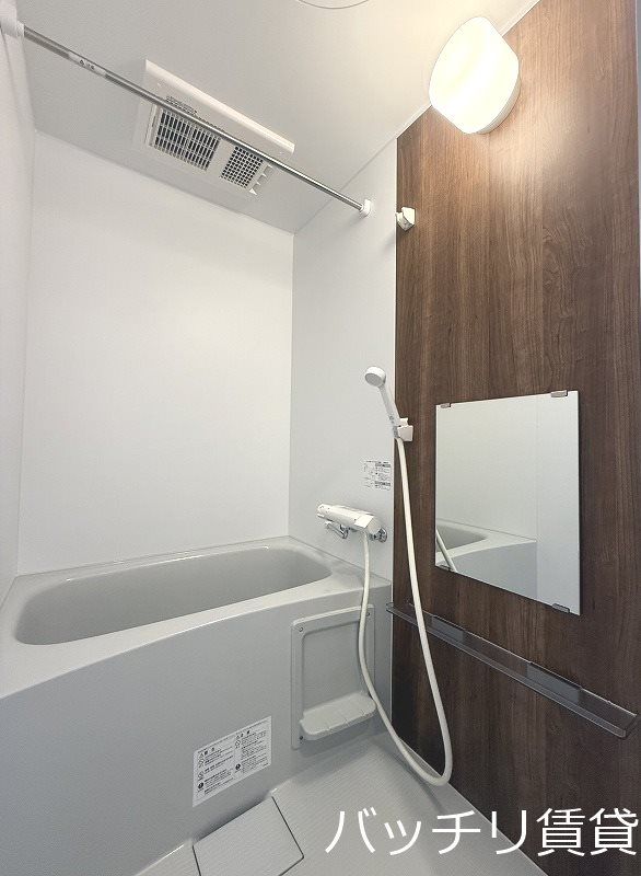 バス・シャワールーム　建築中の為　同型タイプの写真になります　現状優先