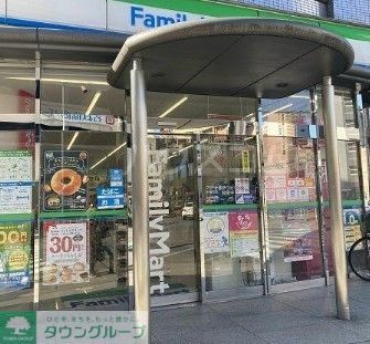 コンビニ　ファミリーマート牛島町店（コンビニ）まで320m