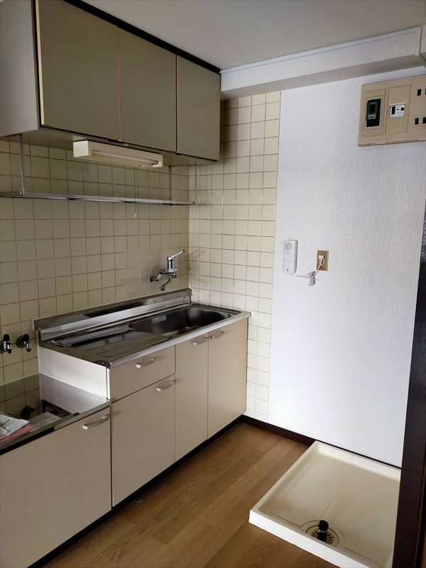 キッチン　コンパクトなキッチンで掃除もラクラク