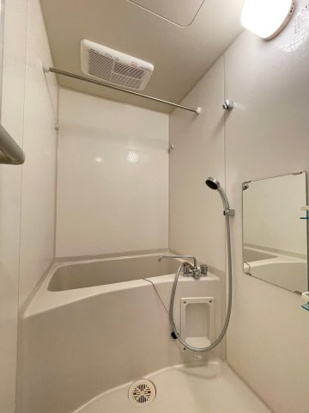 バス・シャワールーム　★ゆったり浸かれる浴槽★