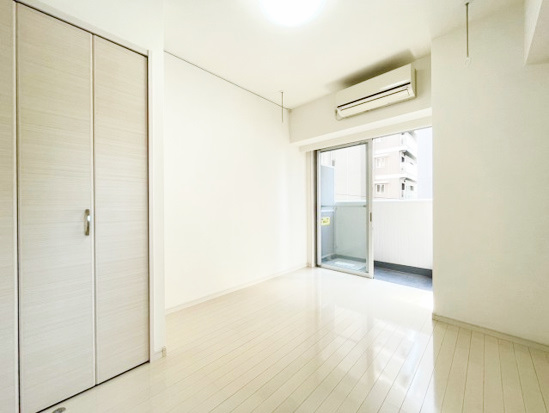 居室・リビング　★広々居室スペース★