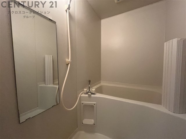 バス・シャワールーム　バストイレ別でオススメです