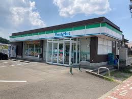 コンビニ　ファミリーマート中山台店（コンビニ）まで455m