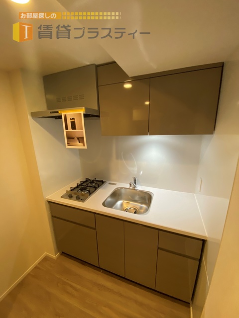 キッチン　作業スペースの広いキッチンです。