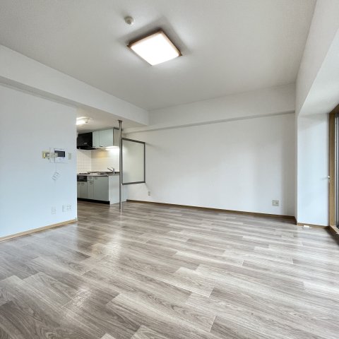 居室・リビング　同仕様タイプです