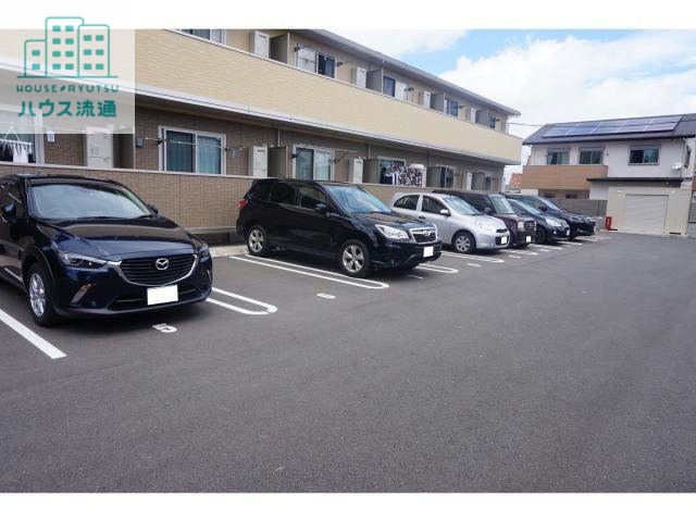 駐車場　駐車場