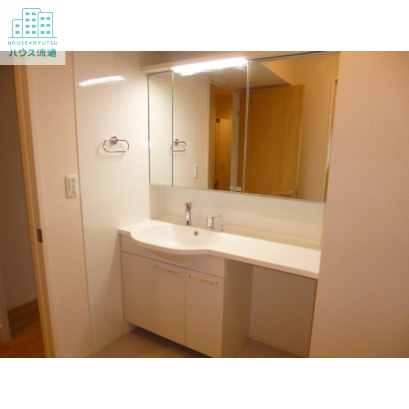 洗面設備　※同タイプ別号室のお写真です