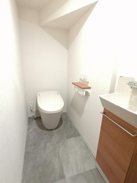 コートハウス雲路のトイレ写真