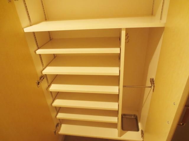 収納　★たっぷりシューズボックス★