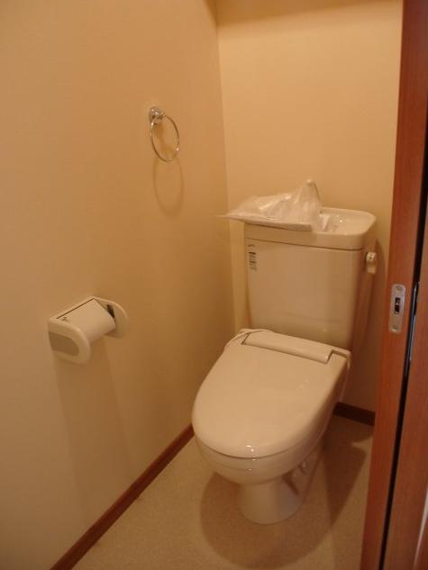 トイレ　ゆったり目のトイレ