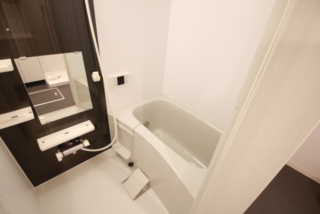 バス・シャワールーム　※別室の参考写真の為、現況優先です。