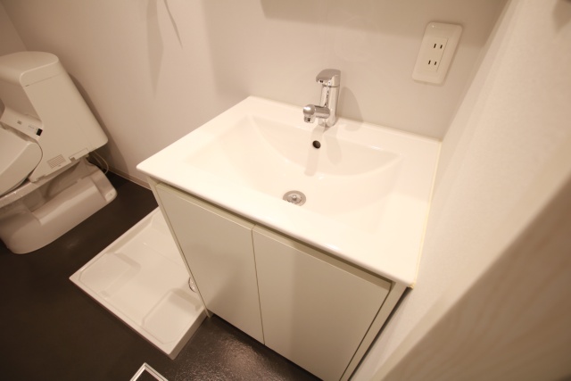 洗面設備　※別室の参考写真の為、現況優先です。