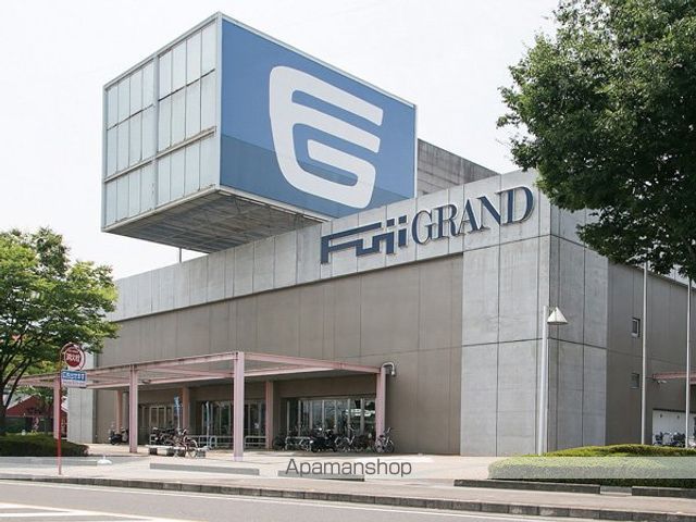 ショッピングセンター　フジグラン川之江店様（ショッピングセンター）まで950m