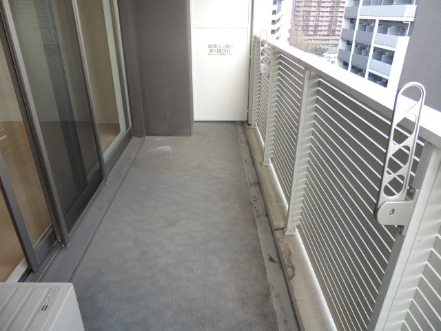 バルコニー　ひろーいバルコニー