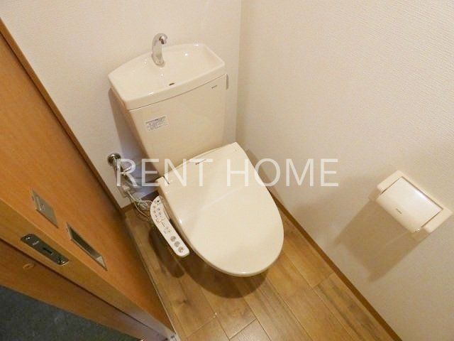 トイレ　ウォシュレット付き