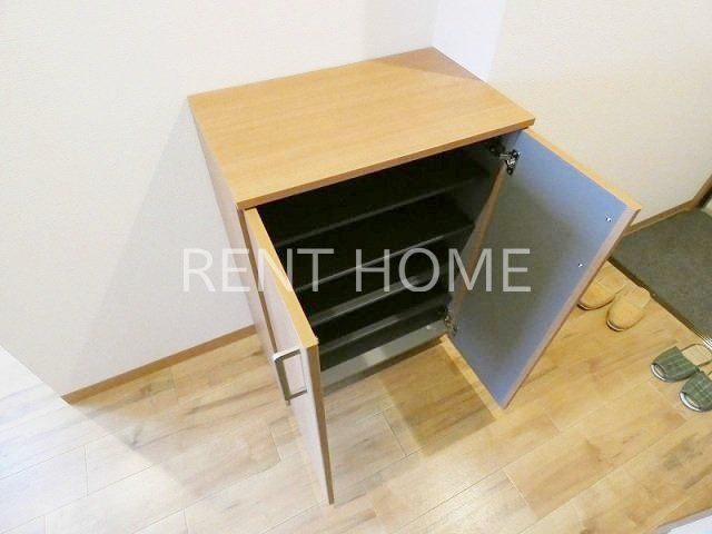 玄関　シューズボックス付き