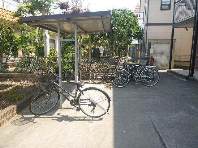 その他共有部分　屋根付き駐輪場