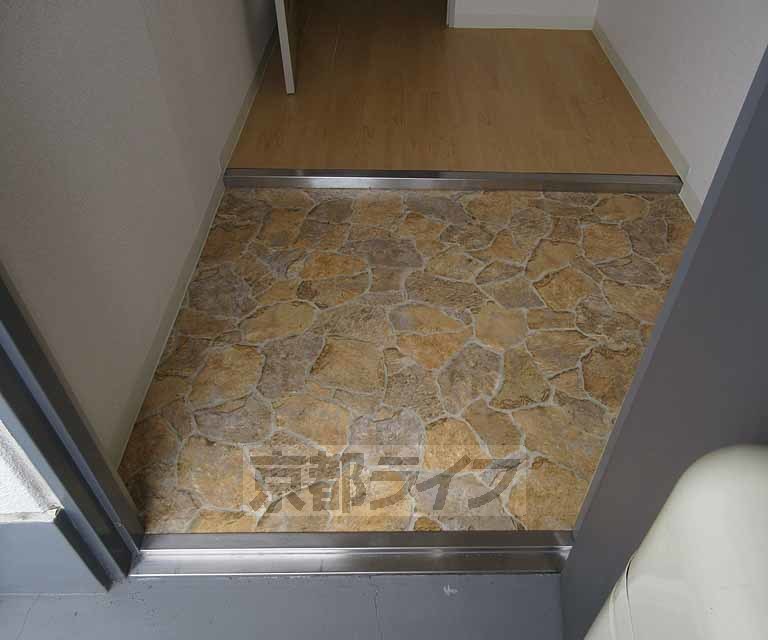 玄関　広めの玄関です・