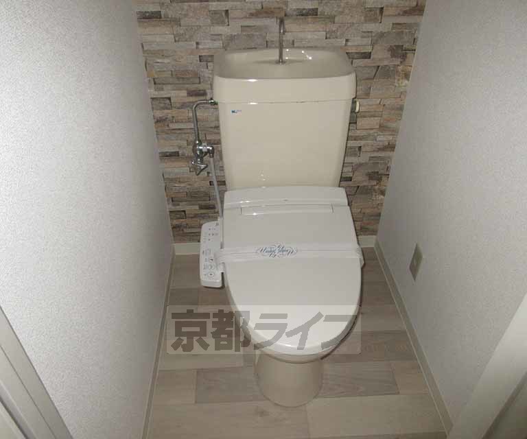 トイレ　ウォシュレット付いてます！