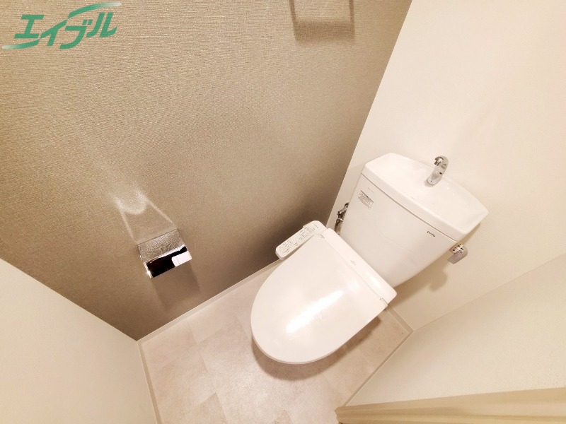 トイレ　同型参考写真