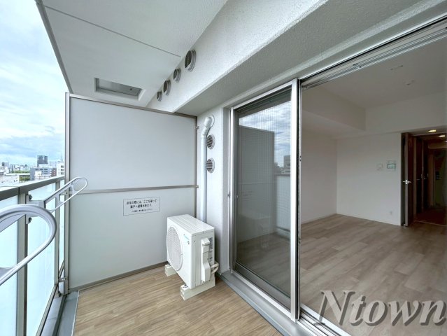 バルコニー　開放的で明るい空間を演出してくれるバルコニーです