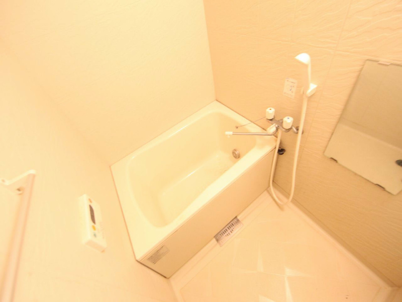 バス・シャワールーム　追い焚き付　浴室暖房乾燥機付バスルーム