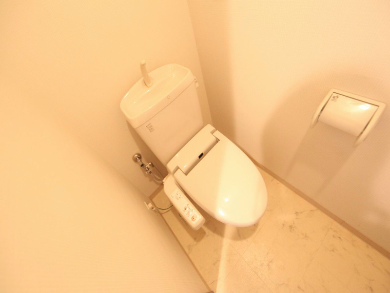 トイレ　温水洗浄便暖房座付トイレ