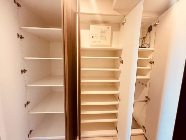 収納　＊同間取り別部屋参照