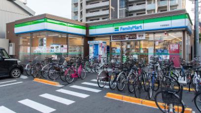 コンビニ　ファミリーマート 今里駅前店（コンビニ）まで243m