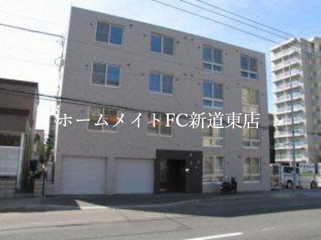 建物外観　建築現場