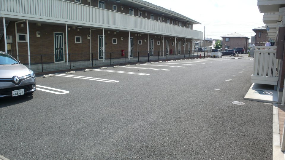 駐車場　敷地内駐車スペース