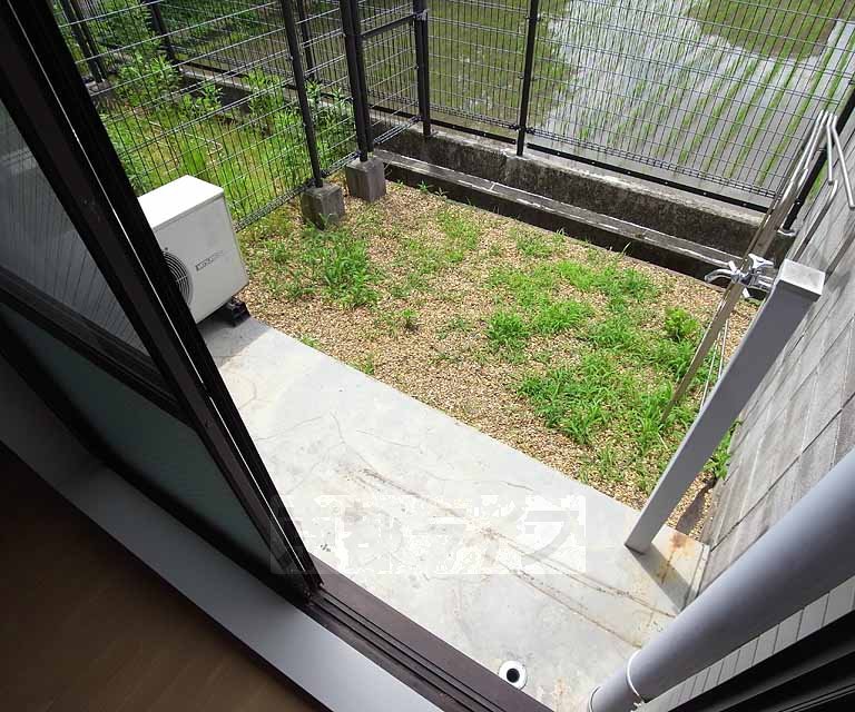 バルコニー　南向きで日当たり良好です。