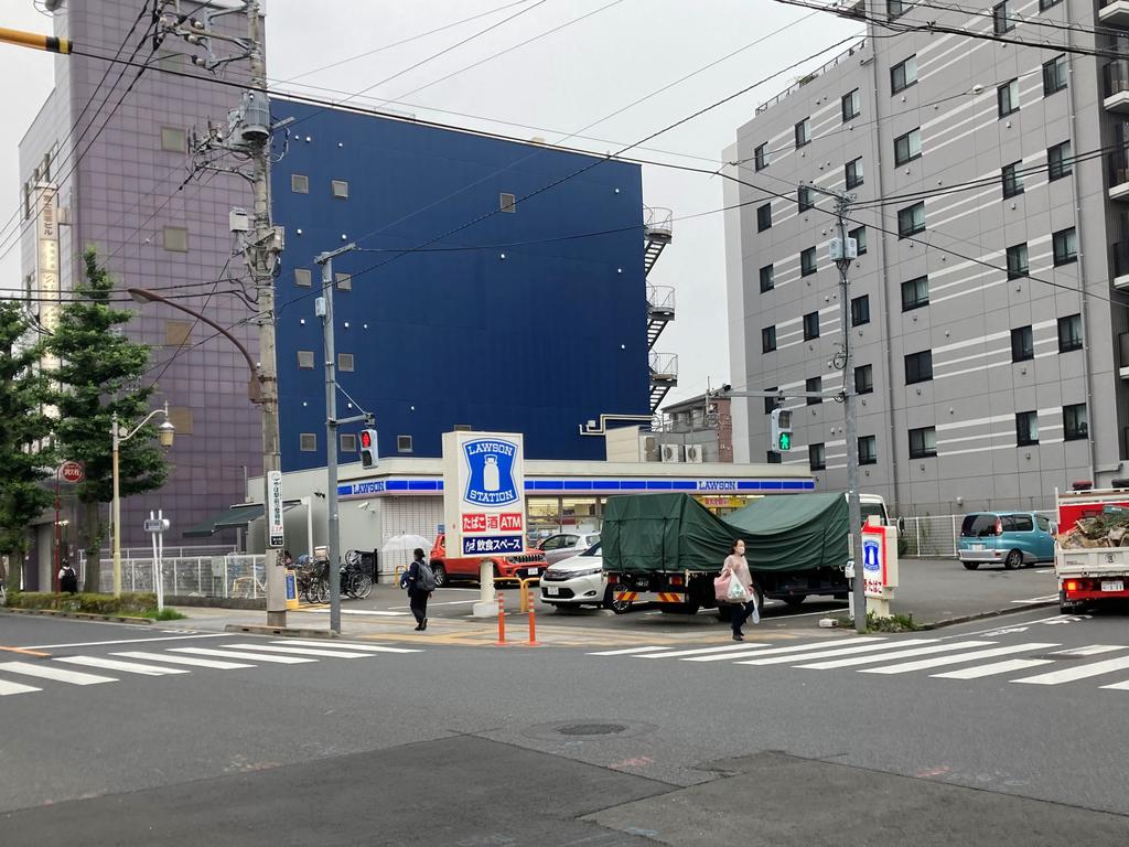 コンビニ　ローソン谷保駅北口店（コンビニ）まで196m