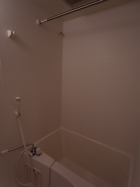 バス・シャワールーム　バスルーム