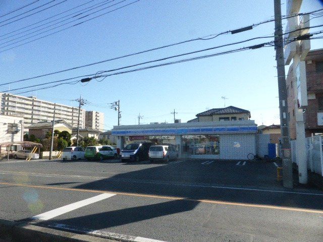 コンビニ　ローソン 吉川栄町店（コンビニ）まで675m