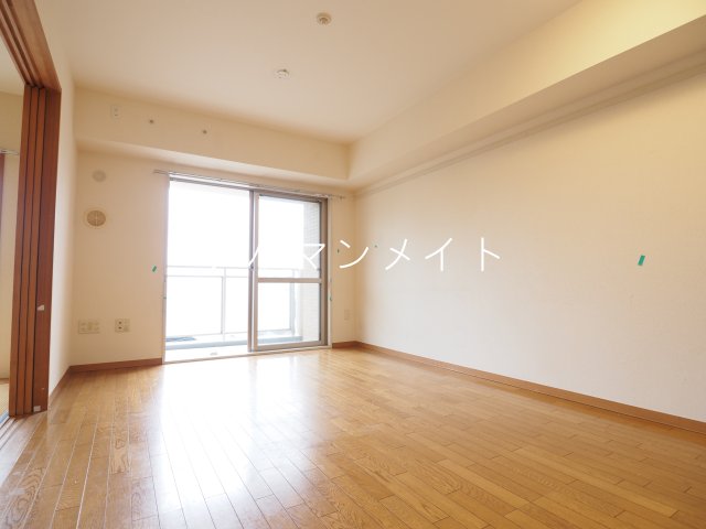 居室・リビング　ゆったり過ごせる居間です