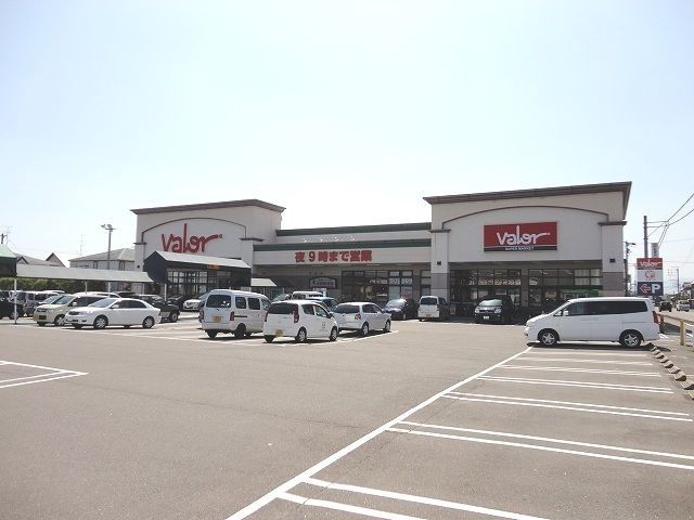 スーパー　バロー穂積西店（スーパー）まで650m