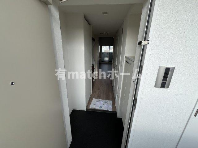玄関　イメージとして同建物他部屋を表示しています。