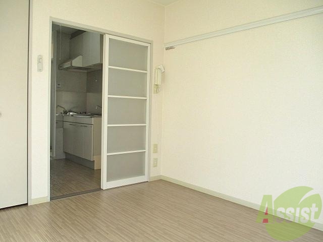 居室・リビング　なんとなんと敷金礼金ゼロ円なんですよ。初期費用押さえて新生活