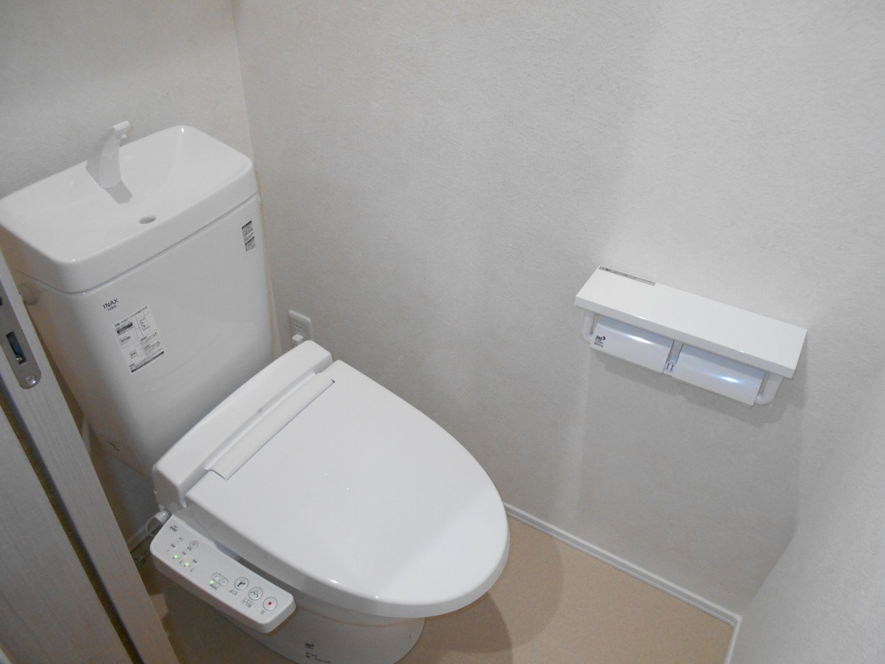 トイレ　温水洗浄便座