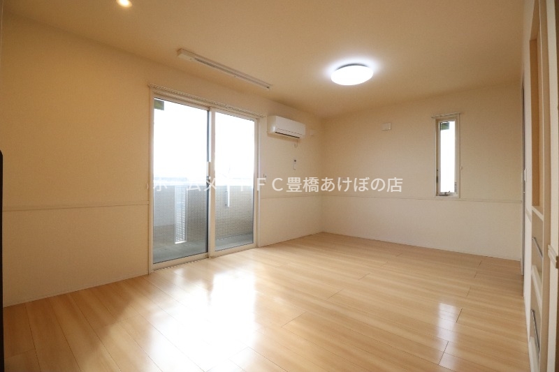 居室・リビング　同型別部屋写真