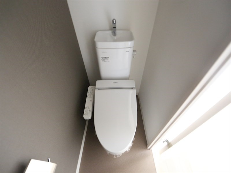 トイレ　温水洗浄暖房便座付トイレ