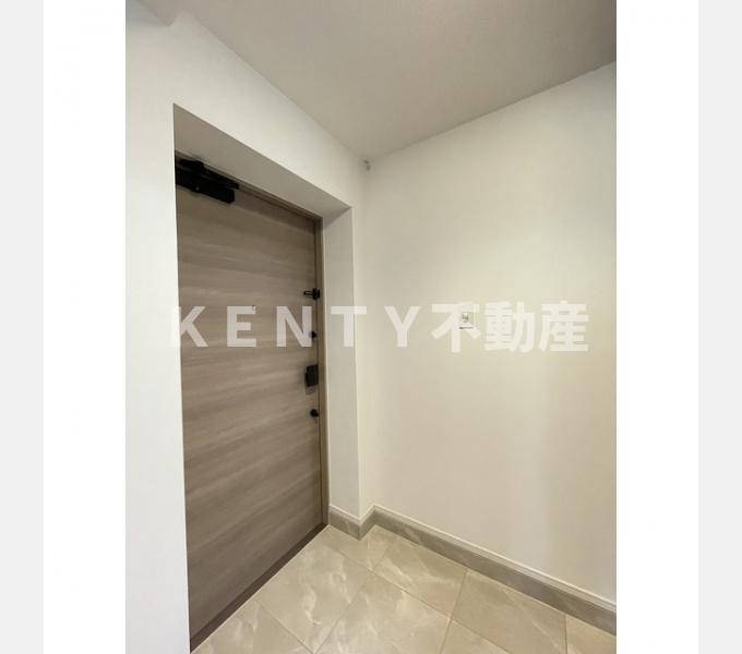 玄関　収納もある玄関です