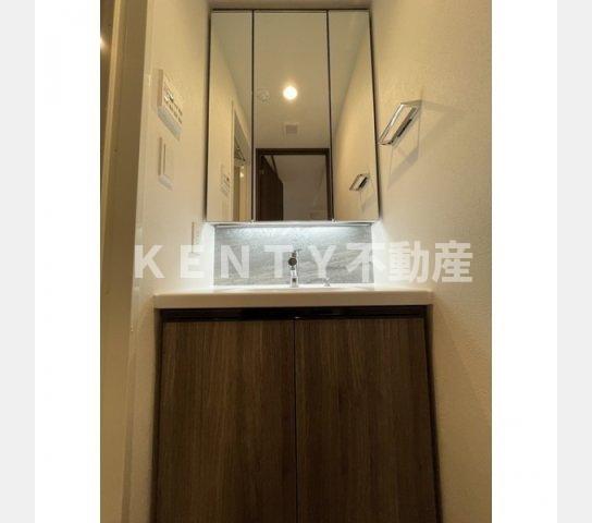 洗面設備　使いやすい洗面所です