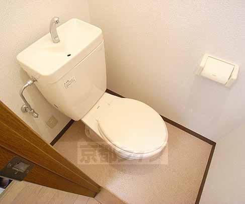 トイレ　ペーパーフォルダー付き