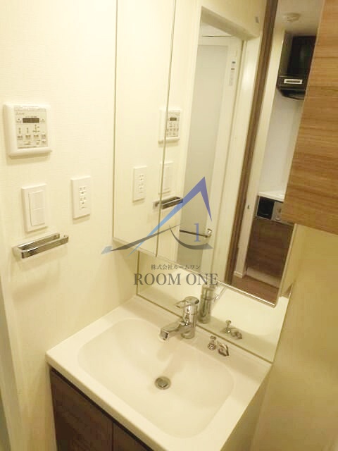 洗面設備　洗面台です。