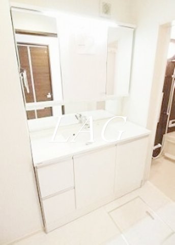 洗面設備　洗面台です。