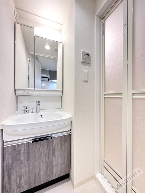 洗面設備　シャンプードレッサー付き・朝シャンもこちらで♪♪