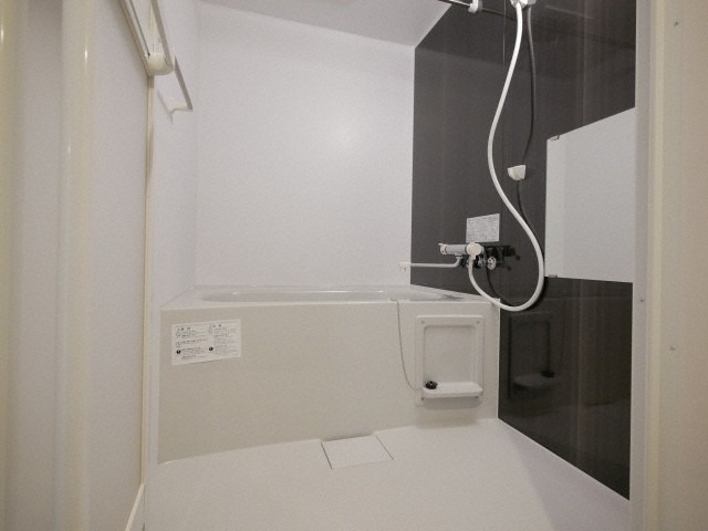 バス・シャワールーム　同物件、別室のお写真です。