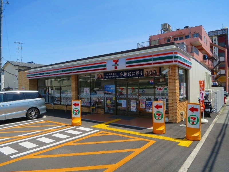 コンビニ　セブンイレブン川西下加茂1丁目店（コンビニ）まで130m